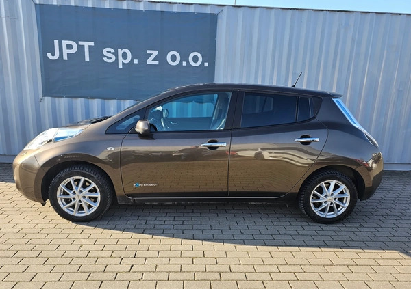 Nissan Leaf cena 49077 przebieg: 115799, rok produkcji 2016 z Margonin małe 497